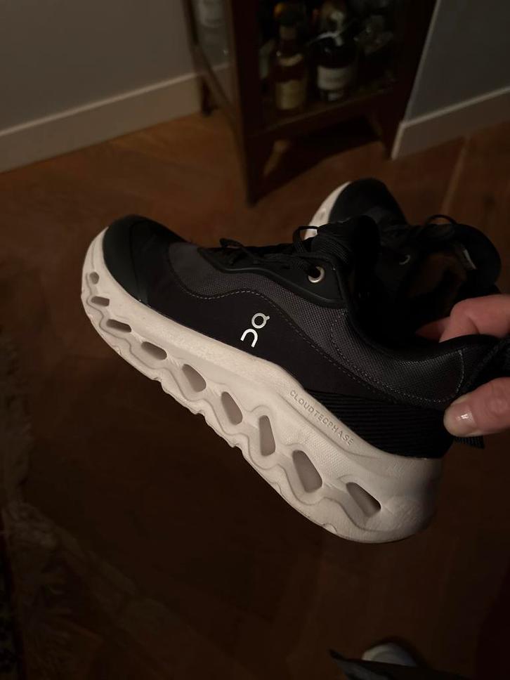 Zwarte ON CloudTec Phase Sneakers - Maat 42, Kleding | Heren, Schoenen, Zo goed als nieuw, Sneakers of Gympen, Zwart, Ophalen of Verzenden