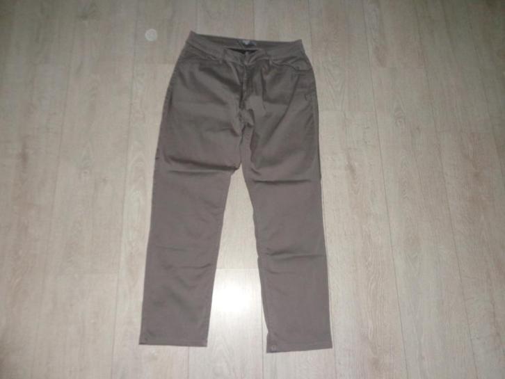 2 damesbroeken van Sanne, maat 42/44, Kleding | Dames, Broeken en Pantalons, Zo goed als nieuw, Maat 42/44 (L), Overige kleuren