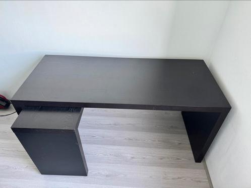 MALM Desk with pull-out panel, white, 151x65 cm, Huis en Inrichting, Bureaus, Zo goed als nieuw, Ophalen of Verzenden
