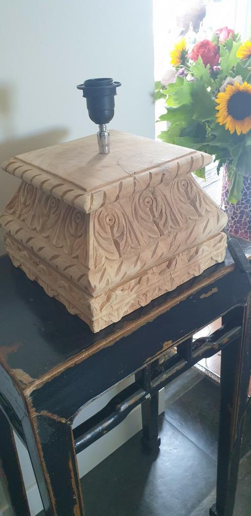 Balusterlamp, houtsnijwerk, groot, teak, aura peeperkorn, Huis en Inrichting, Lampen | Tafellampen, Nieuw, Minder dan 50 cm, Ophalen of Verzenden