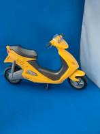 Barbie scooter cooler motor roller geel, Ophalen of Verzenden, Gebruikt, Barbie