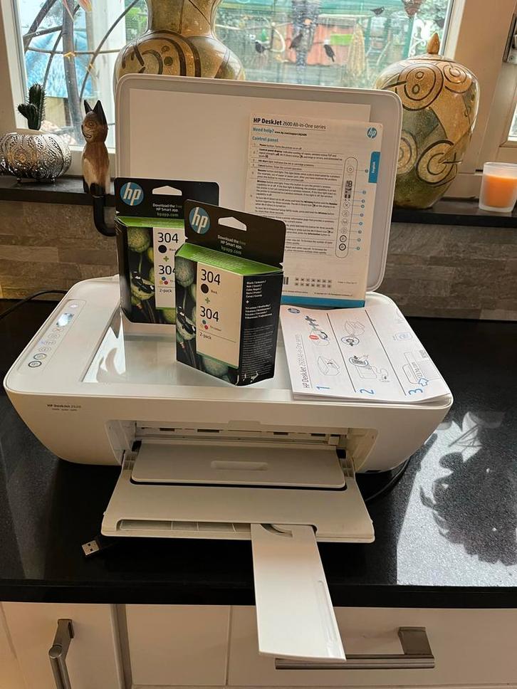 HP 2600 All-in-One Printer + 4 Cartridges (kleur +zw), Computers en Software, Printers, Gebruikt, All-in-one, Inkjetprinter, Kleur printen