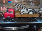 Schuco Mercedes Benz L911 robijn rood&SCHUCO - FERGUSON, Hobby en Vrije tijd, Modelauto's | 1:18, Verzenden, Zo goed als nieuw