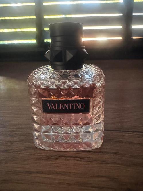 Valentino Born in Roma Donna 30ml Eau de parfum, Sieraden, Tassen en Uiterlijk, Uiterlijk | Parfum, Gebruikt, Ophalen of Verzenden