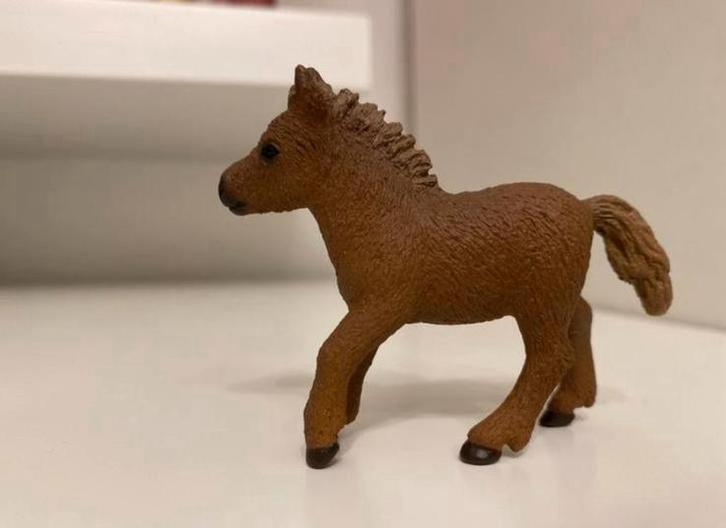 Schleich Shetlander veulen ~ 42362, Verzamelen, Dierenverzamelingen, Beeldje of Figuurtje, Paard, Ophalen of Verzenden