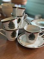 Kerstservies - 5 kopjes, schotels, bordjes, Huis en Inrichting, Keuken | Servies, Keramiek, Ophalen of Verzenden, Zo goed als nieuw