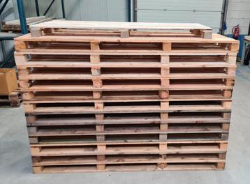 Grote pallets beschikbaar voor biedingen