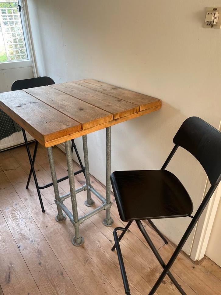 Bartafel met krukken - Industrieel Design, Huis en Inrichting, Tafels | Statafels, Ophalen