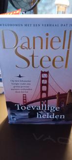Danielle Steel - Toevallige helden, Boeken, Ophalen, Zo goed als nieuw, Danielle Steel