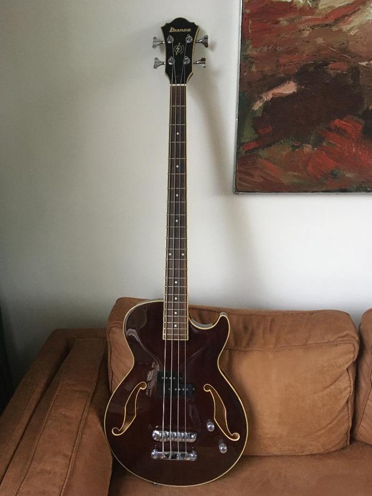 Ibanez hollowbody bass, Muziek en Instrumenten, Snaarinstrumenten | Gitaren | Bas, Gebruikt, Semi-akoestisch, Ophalen