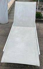 Wit ligbed, Tuin en Terras, Ligbedden, Ophalen of Verzenden, Zo goed als nieuw, Kunststof