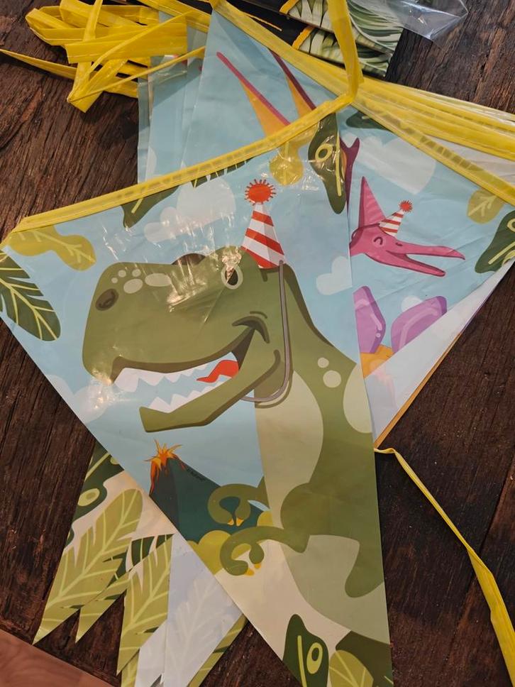 Dino Feestpakket - Compleet!, Hobby en Vrije tijd, Feestartikelen, Nieuw, Versiering, Verjaardag, Ophalen of Verzenden