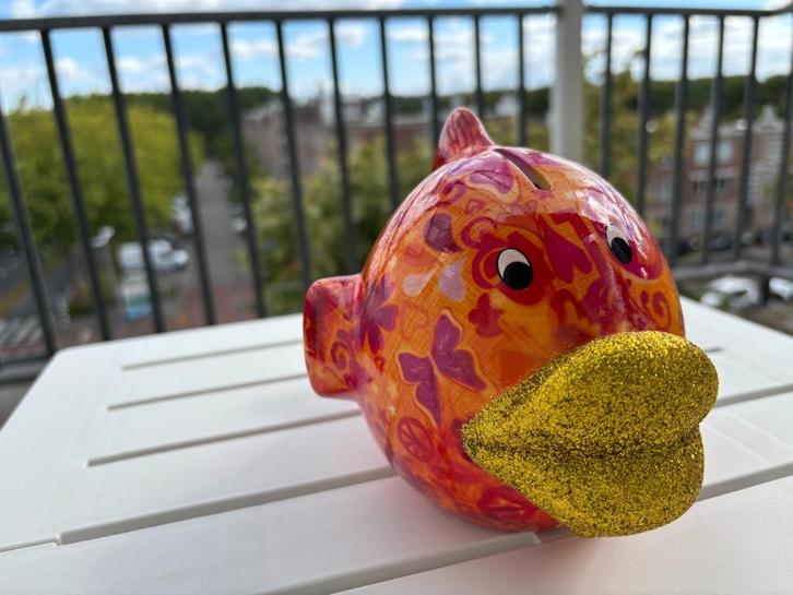 Spaarpot – Fish Kelly (M) – Kleurrijk, Uniek Nieuw! €24, Verzamelen, Spaarpotten, Nieuw, Dier, Steen, Aardewerk of Keramiek, Ophalen of Verzenden