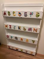 Leuk kinder boekenrek met letters, Kinderen en Baby's, Kinderkamer | Commodes en Kasten, Ophalen, 105 cm of meer, Zo goed als nieuw