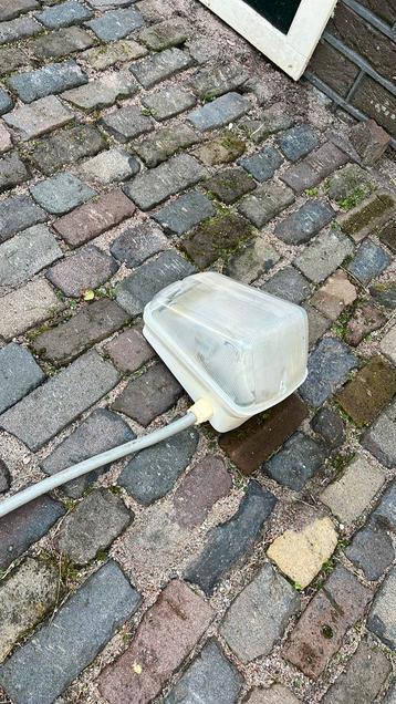 Buitenlamp - gratis beschikbaar voor biedingen
