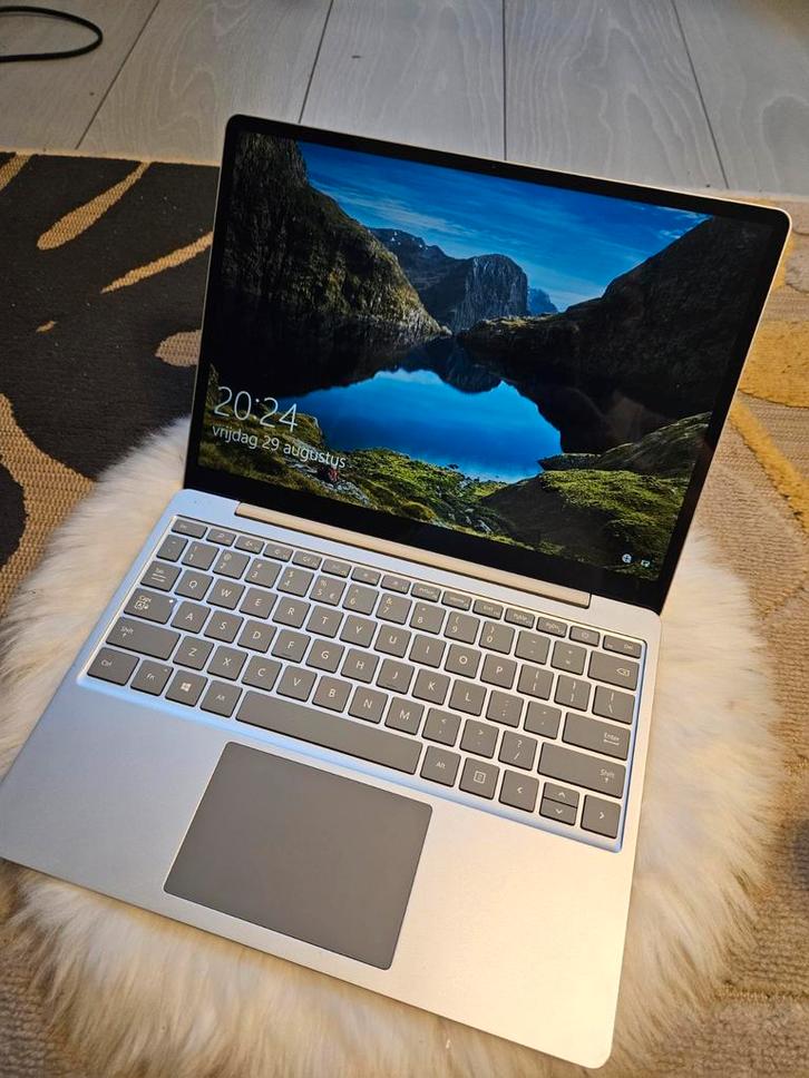 Microsoft Surface Go - i5, 8GB RAM, 128GB SSD, Computers en Software, Windows Laptops, Zo goed als nieuw, 10 inch of minder, SSD