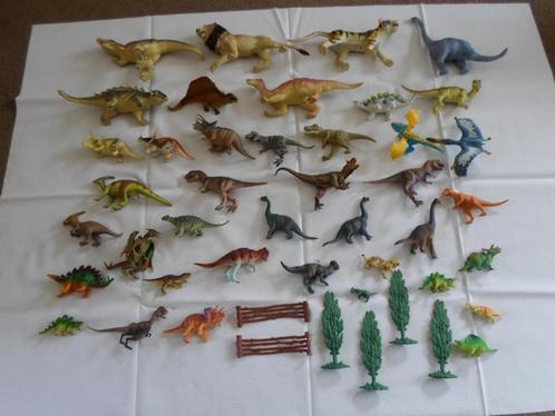 Dinosaurussen ,  Leeuwen   Bomen ., Kinderen en Baby's, Speelgoed | Actiefiguren, Gebruikt, Ophalen of Verzenden