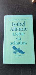 Isabel Allende - Liefde en schaduw, Gelezen, Ophalen of Verzenden, Isabel Allende