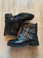 Gloednieuwe enkellaarsjes met zilveren gesp maat 39, Kleding | Dames, Ophalen, Zwart