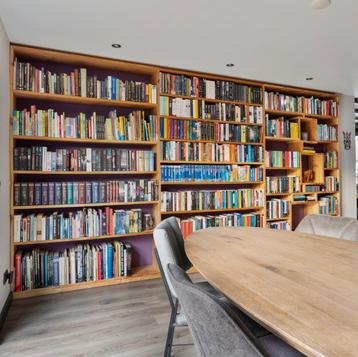 Boekenkast geschaafd douglas hout beschikbaar voor biedingen