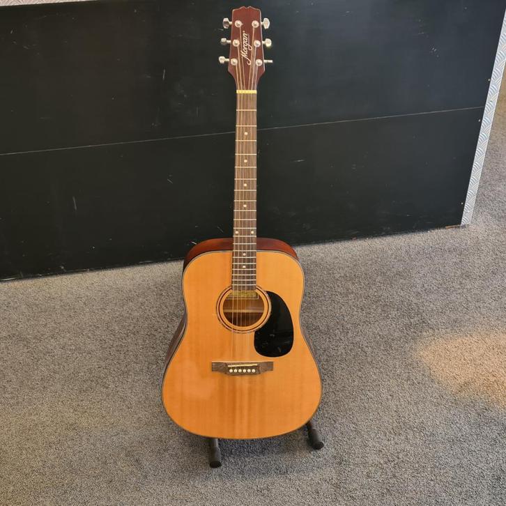 Morgan W104N Akoestische Gitaar met Hoes in Nette Staat, Muziek en Instrumenten, Snaarinstrumenten | Gitaren | Akoestisch, Zo goed als nieuw