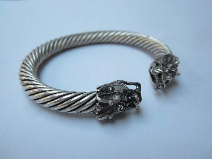 Oude Chinese handgemaakte armband met drakenkop #2394, Sieraden, Tassen en Uiterlijk, Armbanden, Gebruikt, Overige materialen