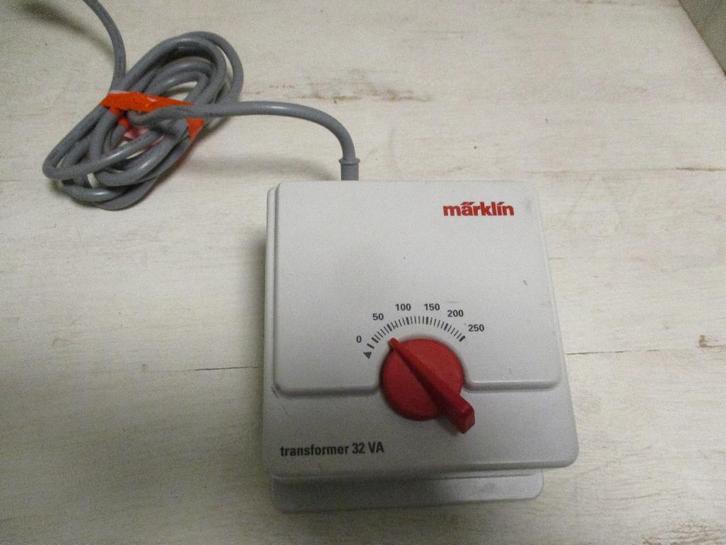 Märklin Trafo 32VA no 6647, Hobby en Vrije tijd, Modeltreinen | H0, Zo goed als nieuw, Transformator of Voeding, Wisselstroom