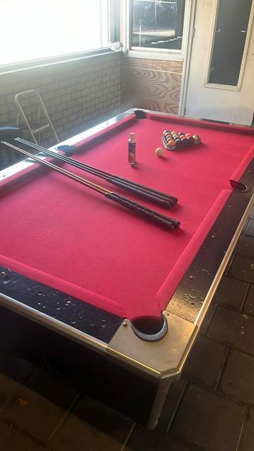 Pooltafel Gebruikt beschikbaar voor biedingen