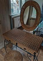 Rieten kaptafel met spiegel en krukje - Zo goed als nieuw, Huis en Inrichting, Tafels | Kaptafels, Ophalen, Zo goed als nieuw