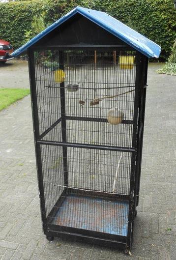 Gebruikte GROTE Vogelkooi afm. 167 x 85 x 75 cm beschikbaar voor biedingen