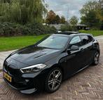 BMW 1-Serie 118i Zwart incl GARANTIE + dealeronderhouden, Auto's, BMW, 65 €/maand, 136 pk, 1295 kg, Leder en Stof