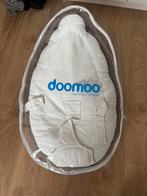 Doomoo baby zitzak seat and grow - als nieuw, Ophalen of Verzenden, Zo goed als nieuw, Met gordel(s) of riempje(s)