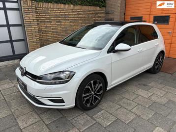 Volkswagen Golf 1.0 TSI Highline / Panoramadak / Virtual Dis beschikbaar voor biedingen