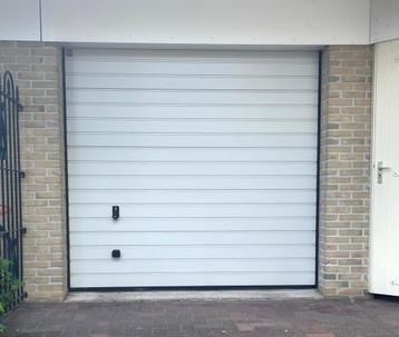 Hormann sectionale automatische  garagedeur beschikbaar voor biedingen