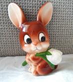 Porseleinen haasje met bloem. Vaga International., Ophalen of Verzenden, Zo goed als nieuw, Dier