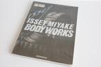 Issey Miyake Body Works Soft Cover Boek, Ophalen of Verzenden, Gelezen, Overige onderwerpen, Issey Miyake
