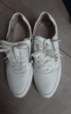 Witte Sneakers maat 8 1/2, Ophalen of Verzenden, Zo goed als nieuw, Wit, Sneakers of Gympen