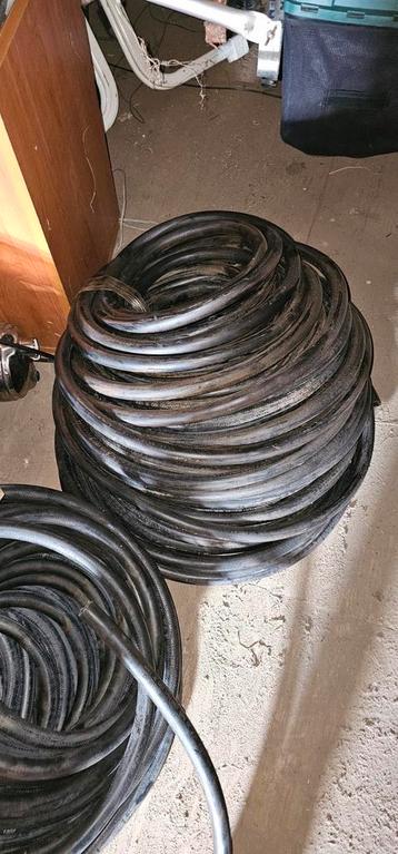 2 rollen  Perslucht en waterslang 20 bar 16x26 ca 50m beschikbaar voor biedingen