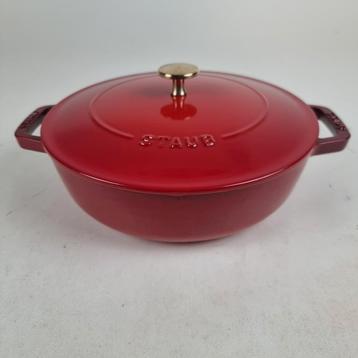 Staub Sauteuse Chisteria Cerise 24cm beschikbaar voor biedingen