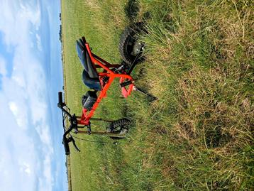 Minibike verlengt frame beschikbaar voor biedingen