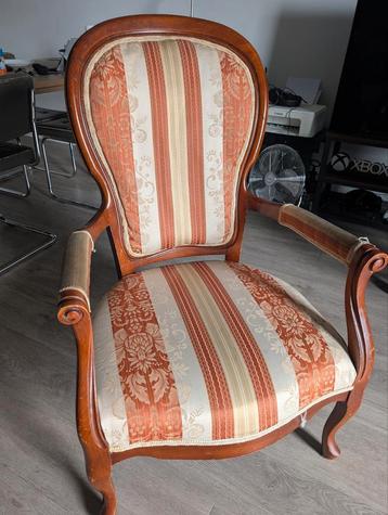 hout beschikbaar voor biedingen