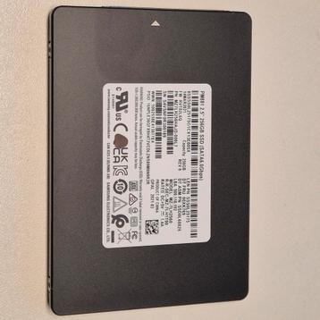 Samsung PM881 256GB SSD 2,5" Sata beschikbaar voor biedingen