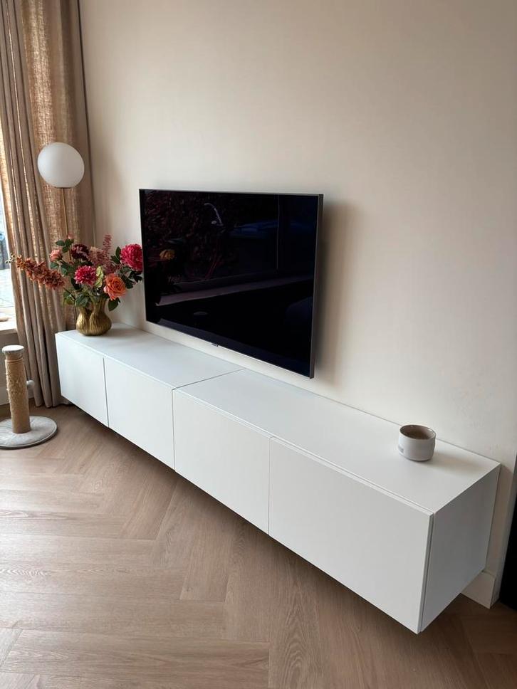 Ikea Besta TV kast - 2 stuks - Wit, Huis en Inrichting, Kasten | Televisiemeubels, Gebruikt, Minder dan 100 cm, 100 tot 150 cm