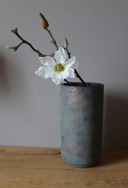 Bloempot kleur blauw/ goud, Huis en Inrichting, Woonaccessoires | Vazen, Nieuw, Blauw, Minder dan 50 cm, Aardewerk of Porselein