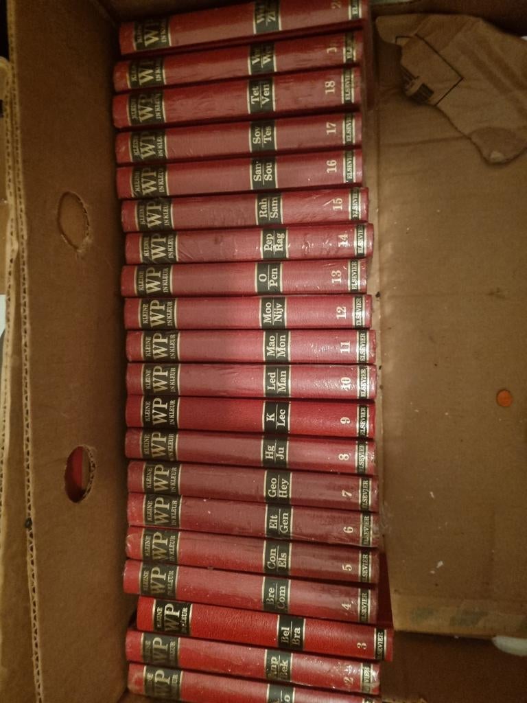 Kleine wp in kleur encyclopedie 20 delen, Boeken, Ophalen of Verzenden, Zo goed als nieuw, Algemeen