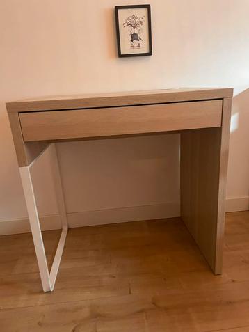 Ikea klein Micke bureau (eiken) met een lade beschikbaar voor biedingen