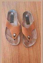 Case bruine slippers, Slippers, Bruin, Ophalen of Verzenden, Zo goed als nieuw