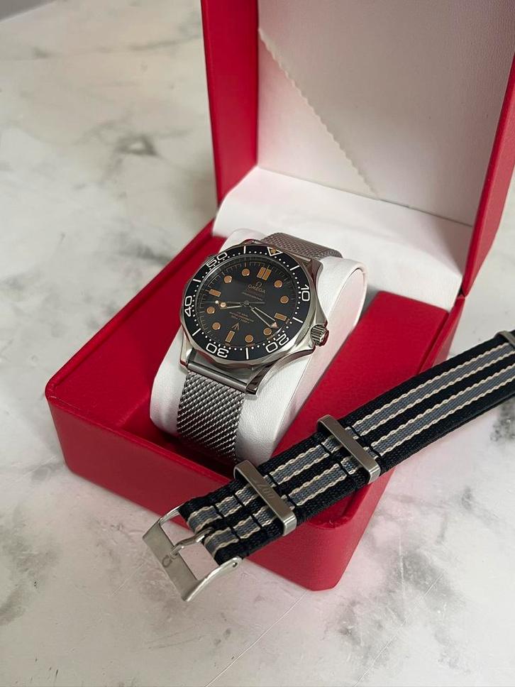 Omega Seamaster 300M 007 met extra band!, Sieraden, Tassen en Uiterlijk, Horloges | Heren, Nieuw, Polshorloge, Omega, Staal, Kunststof