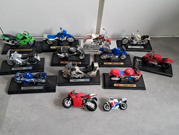 Verschillende motors op schaal. Maisto en Welly  beschikbaar voor biedingen