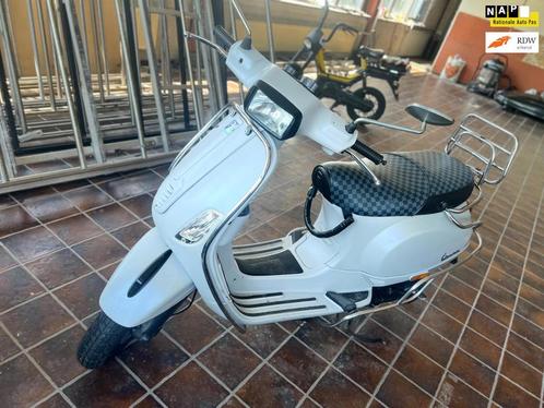 Vespa Bromscooter LX 50 4T, Fietsen en Brommers, Brommers | Vespa, Gebruikt, Overige modellen